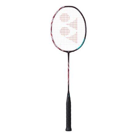 Yonex Astrox 100 Tour Kurenai badmintonracket i rött och svart